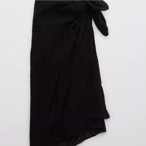 Aerie Black Textured Sarong